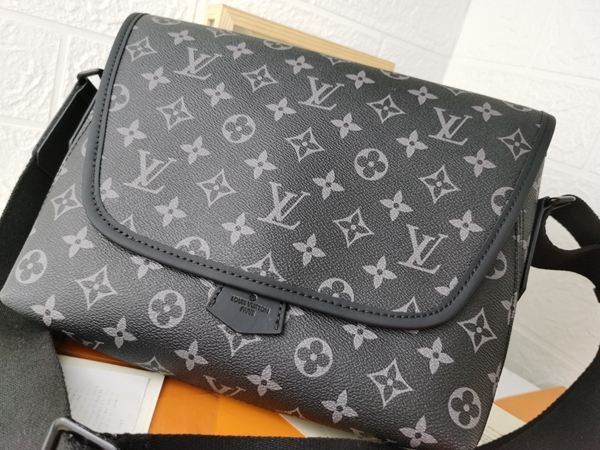 ルイヴィトンバッグ素材ディテール